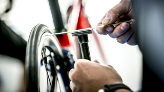 ロードバイク関係の仕事：種類・特徴・給料・向いている人を詳しく解説！